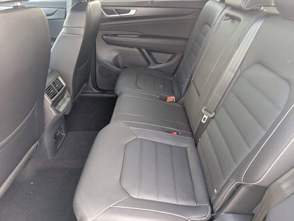 New 2025 Volkswagen Atlas Cross Sport SEL image 19