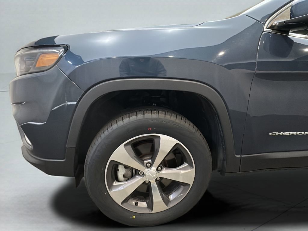 Used 2019 Jeep Cherokee Limited AWD/4WD image 31