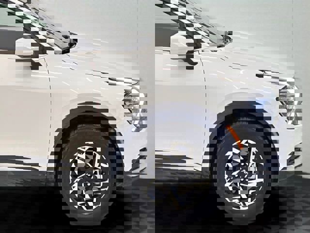 Used 2025 Kia Sportage LX image 8