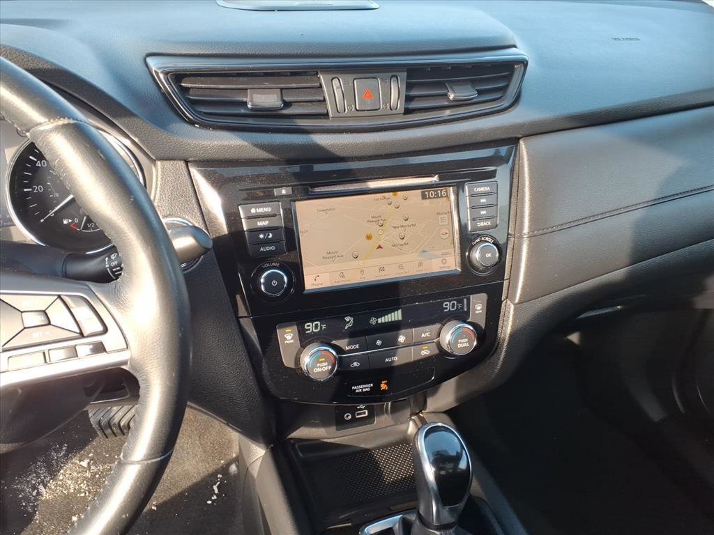 Used 2018 Nissan Rogue SV w/ Sun & Sound Touring Package AWD/4WD image 36
