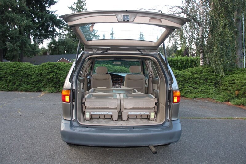 Used 1999 Toyota Sienna CE FWD image 18