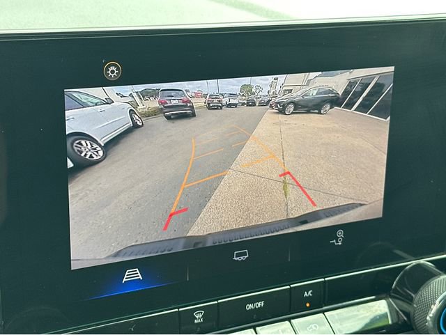 Used 2023 Chevrolet Colorado W/T RWD image 23