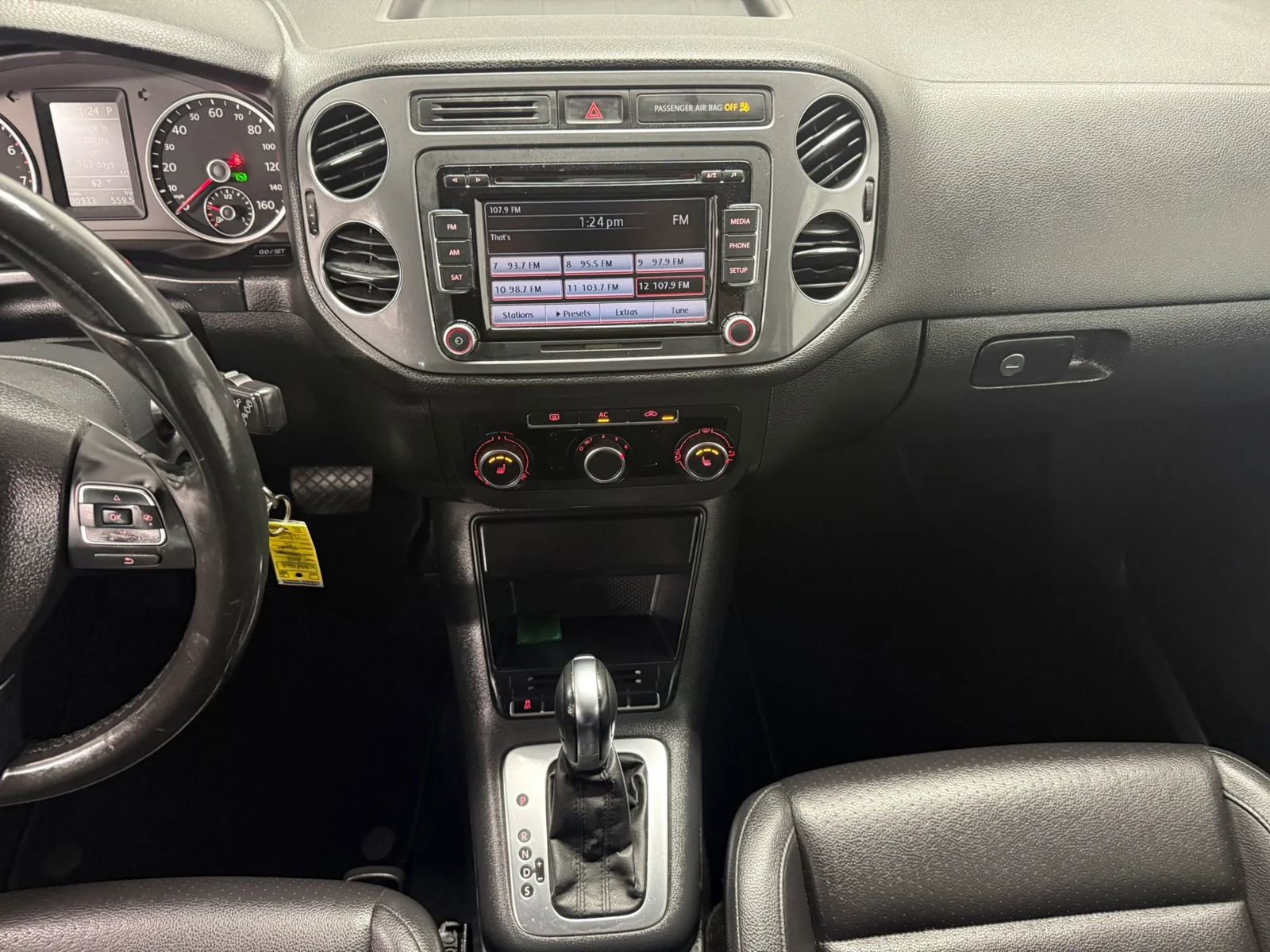 Used 2012 Volkswagen Tiguan SEL FWD image 21
