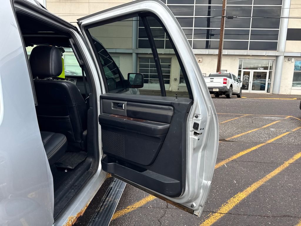 Used 2017 Ford Expedition Max Platinum image 38