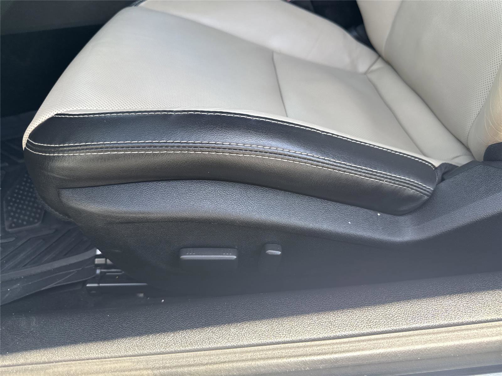 Used 2015 Chevrolet Camaro SS w/ RS Package RWD image 12