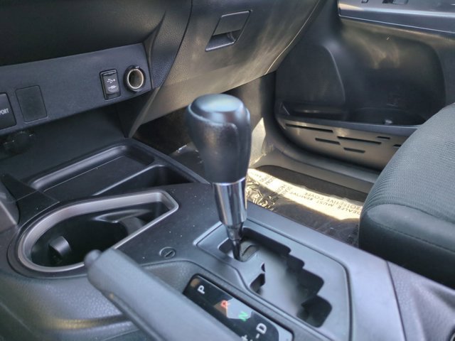 Used 2016 Toyota RAV4 LE FWD image 12