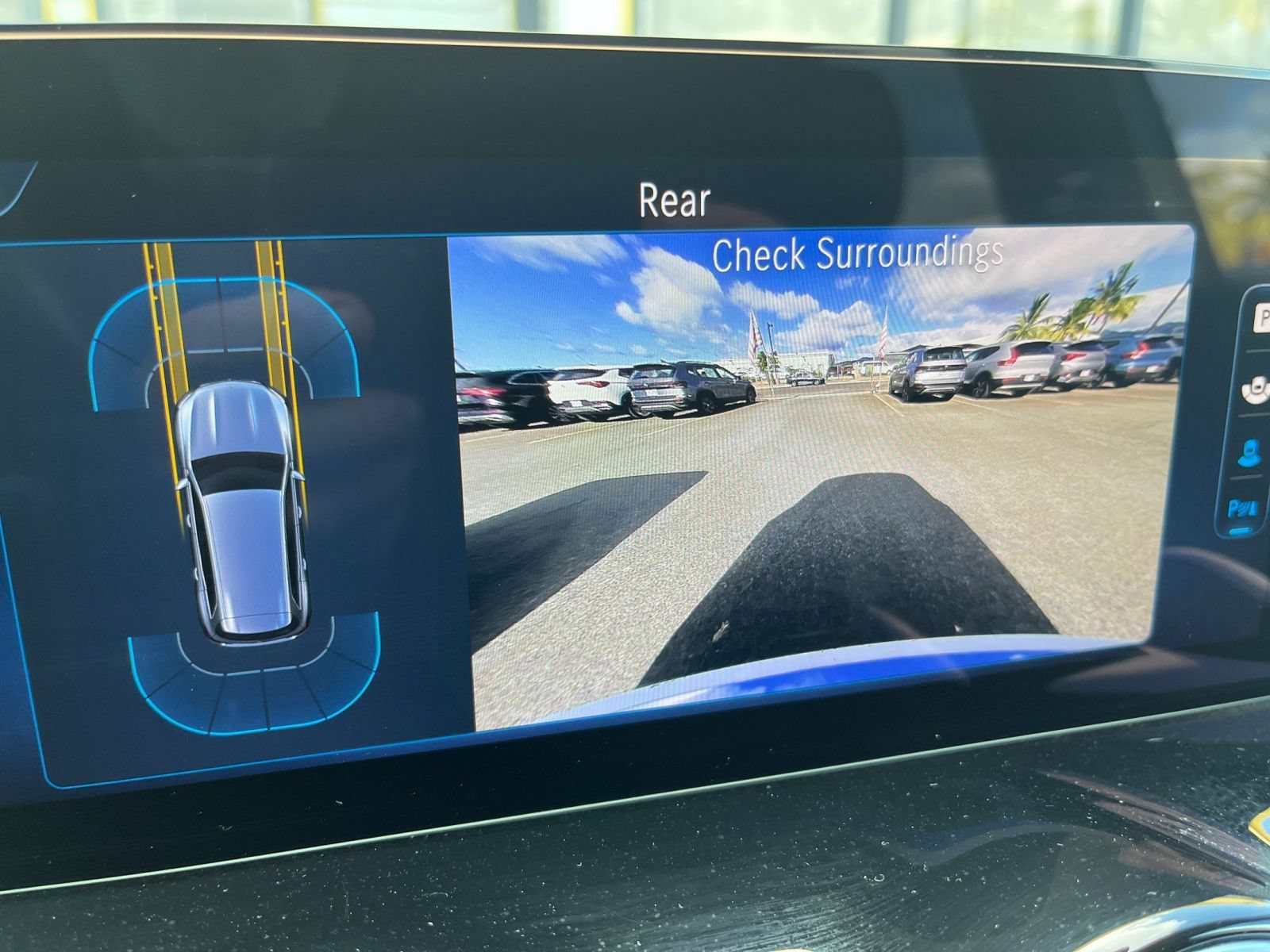 Used 2025 Mercedes-Benz GLB 250 4MATIC image 25