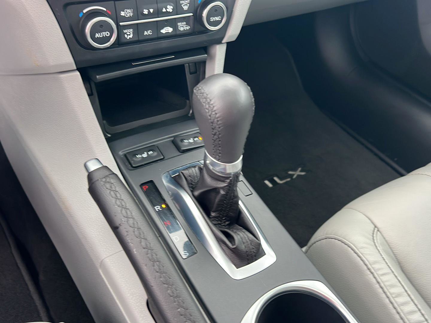 Used 2020 Acura ILX FWD image 28