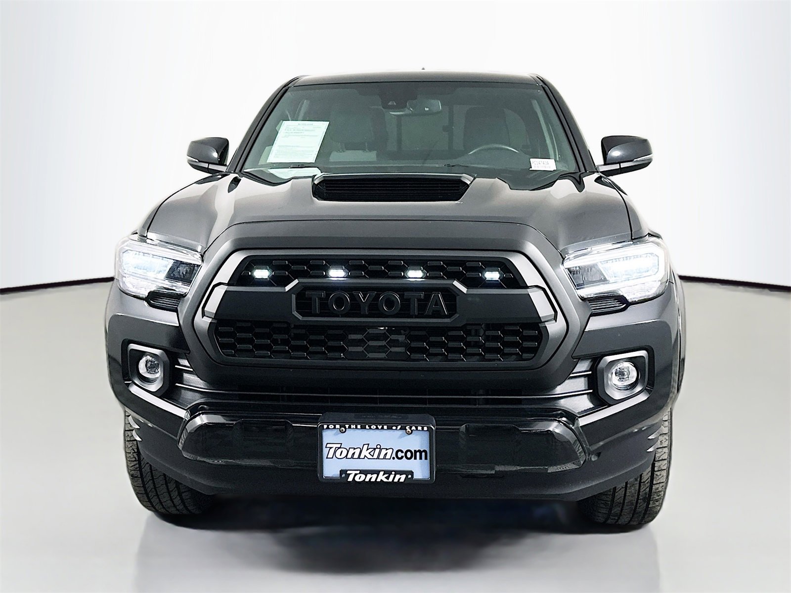 Certified 2022 Toyota Tacoma TRD Sport image 2