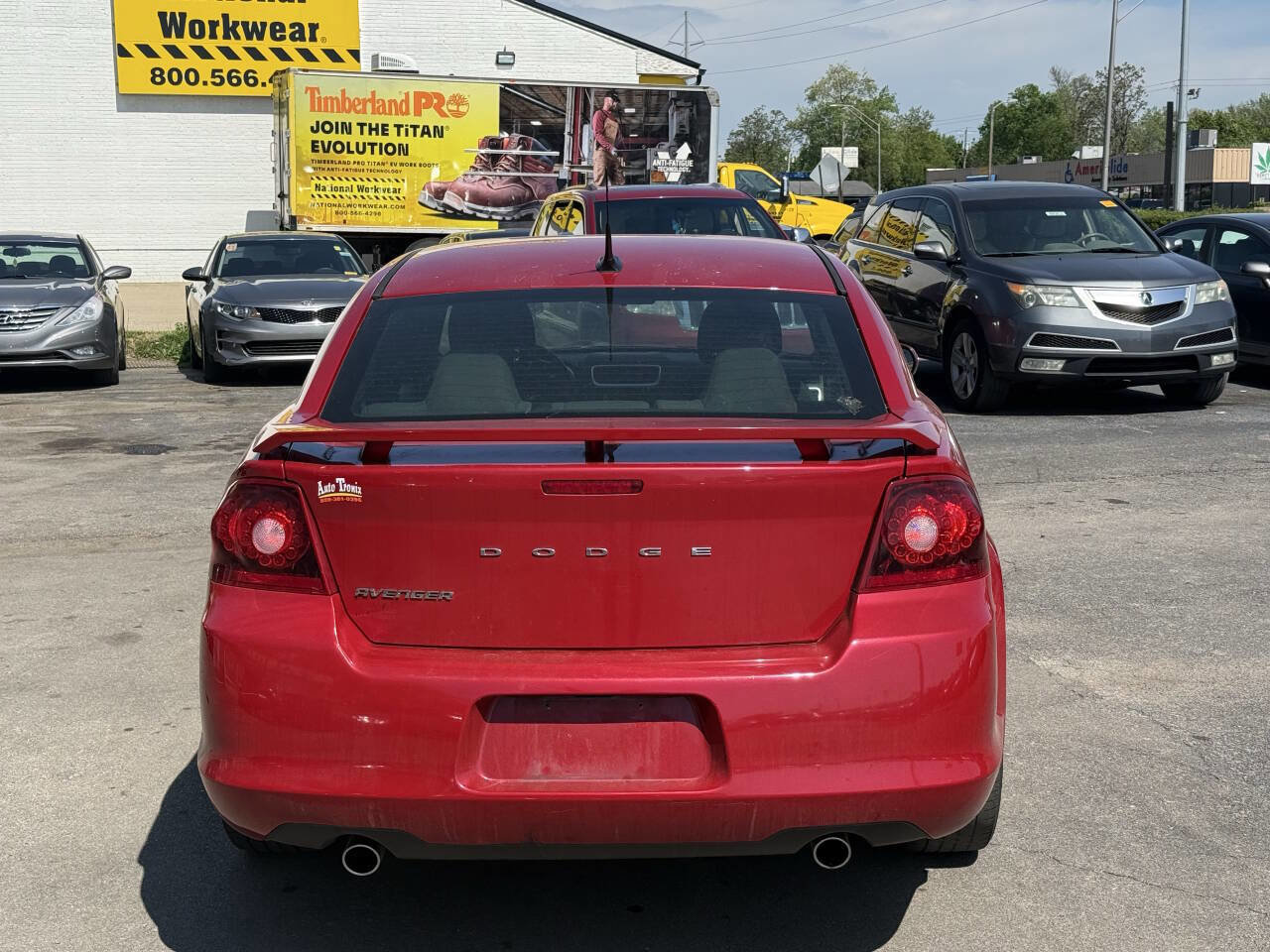 Used 2011 Dodge Avenger Heat FWD image 4