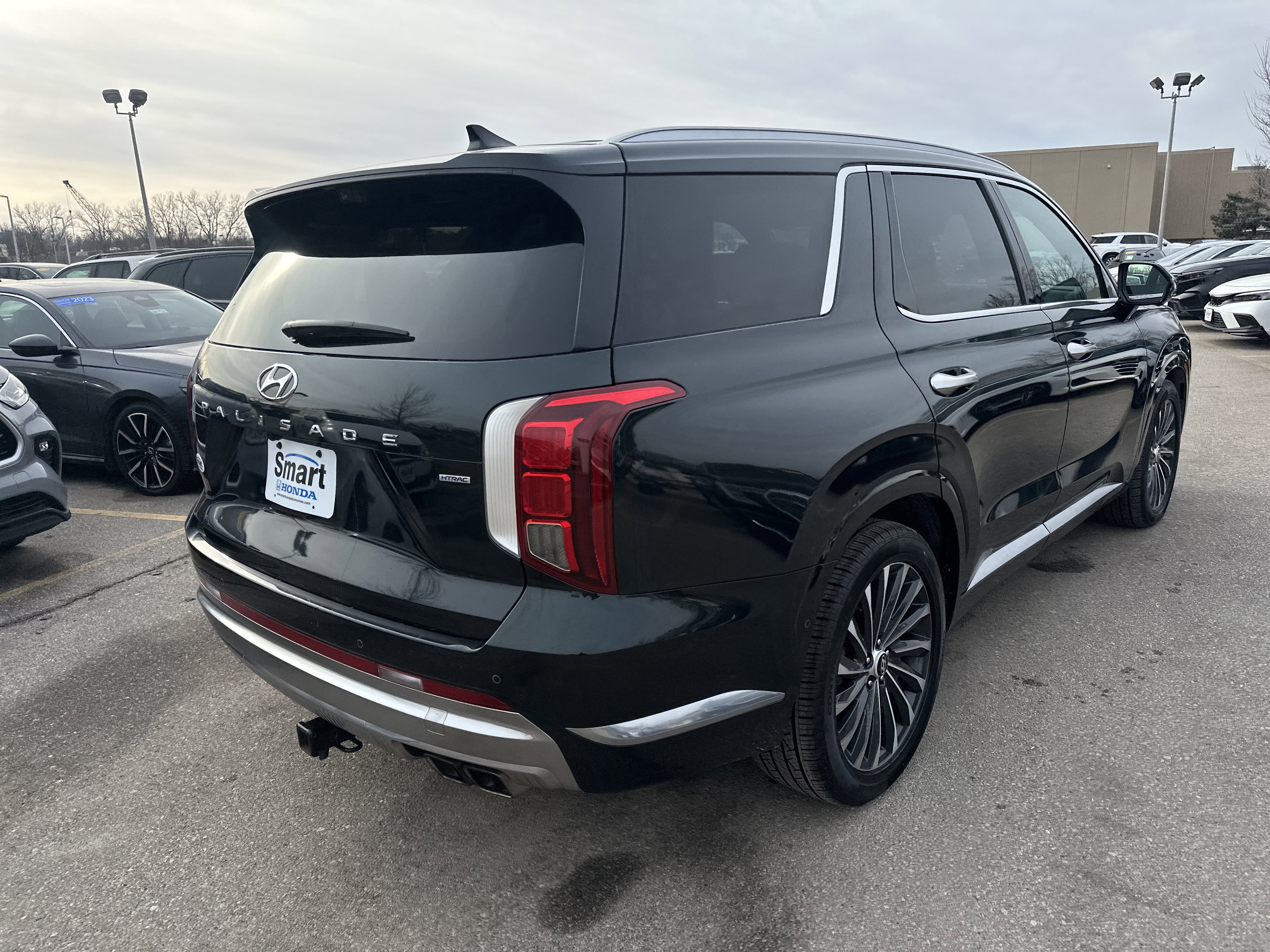 Used 2023 Hyundai Palisade Calligraphy image 5