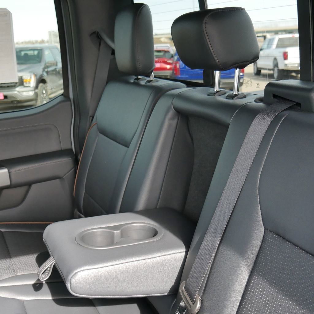 New 2026 Ford F250 Lariat w/ Black Appearance Package image 25