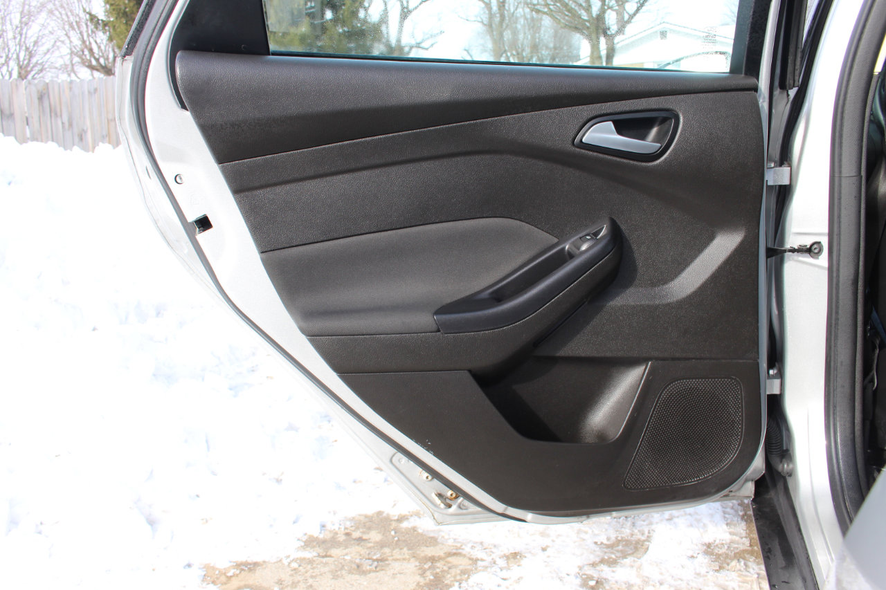 Used 2016 Ford Focus SE w/ Equipment Group 201A image 30