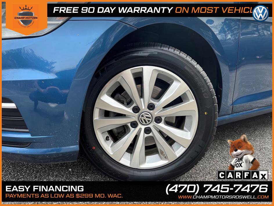 Used 2019 Volkswagen Golf S image 3