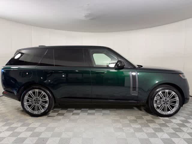 New 2027 Land Rover Range Rover Long Wheelbase SE AWD/4WD image 9