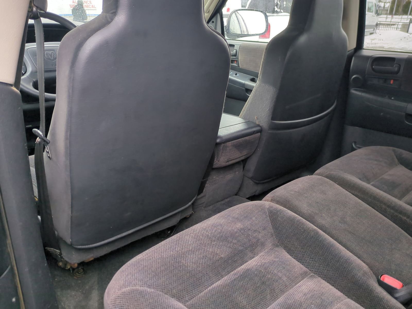 Used 2003 Dodge Durango SLT image 26