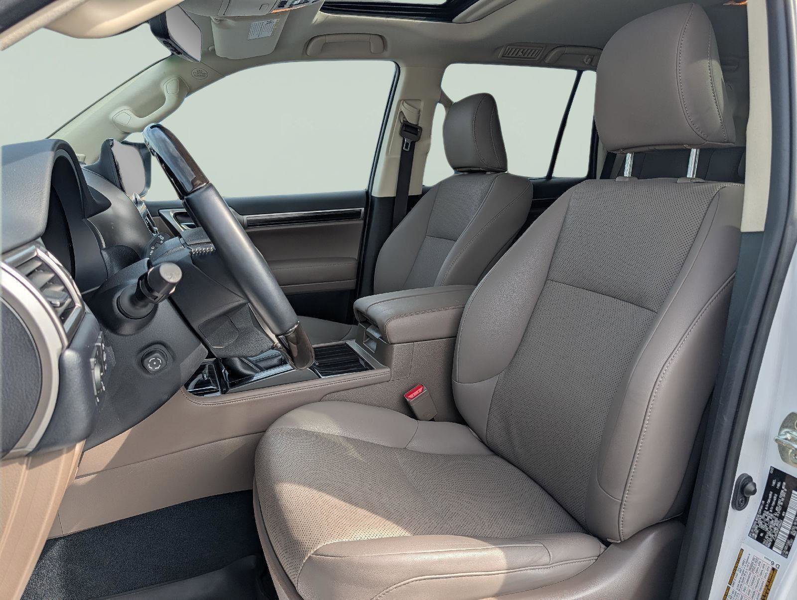 Certified 2023 Lexus GX 460 Premium w/ Premium Package image 10