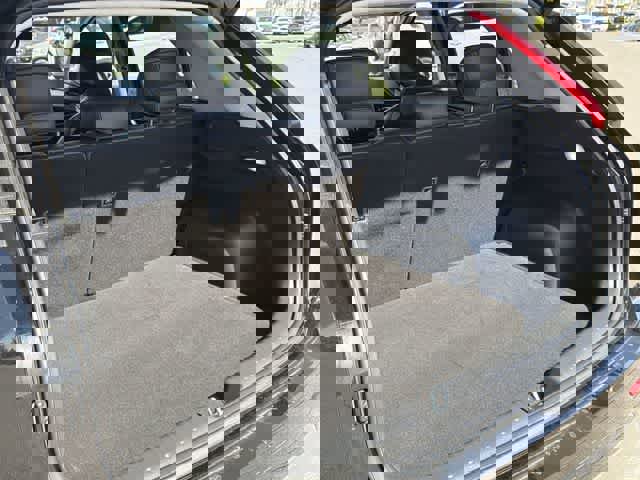 Used 2023 Kia Niro SX image 27