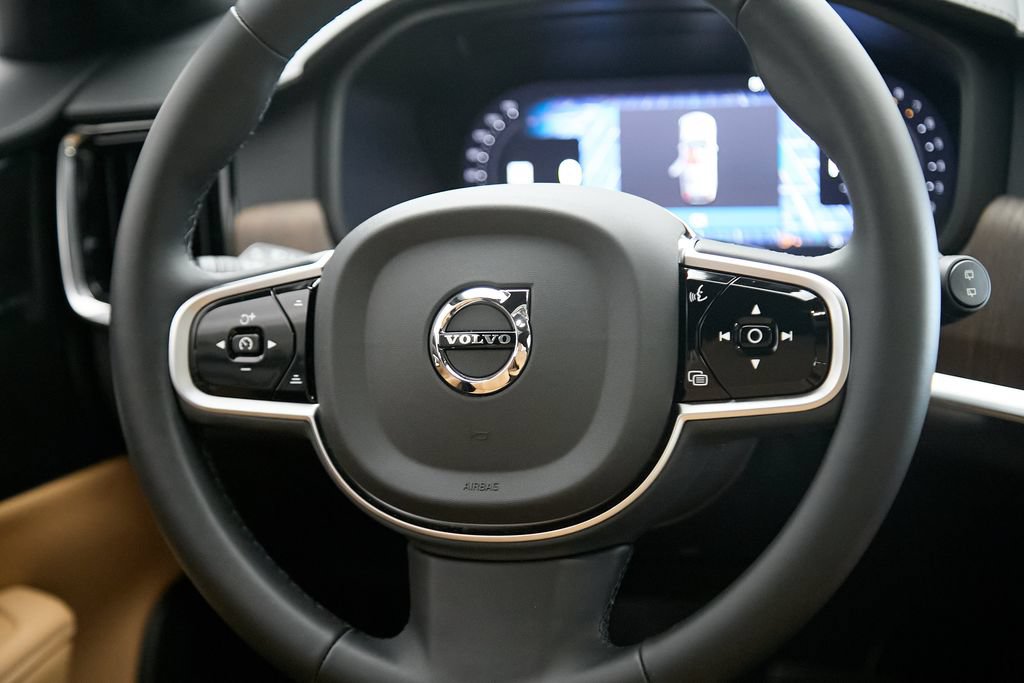 Certified 2025 Volvo V90 B6 Cross Country Ultra AWD/4WD image 29