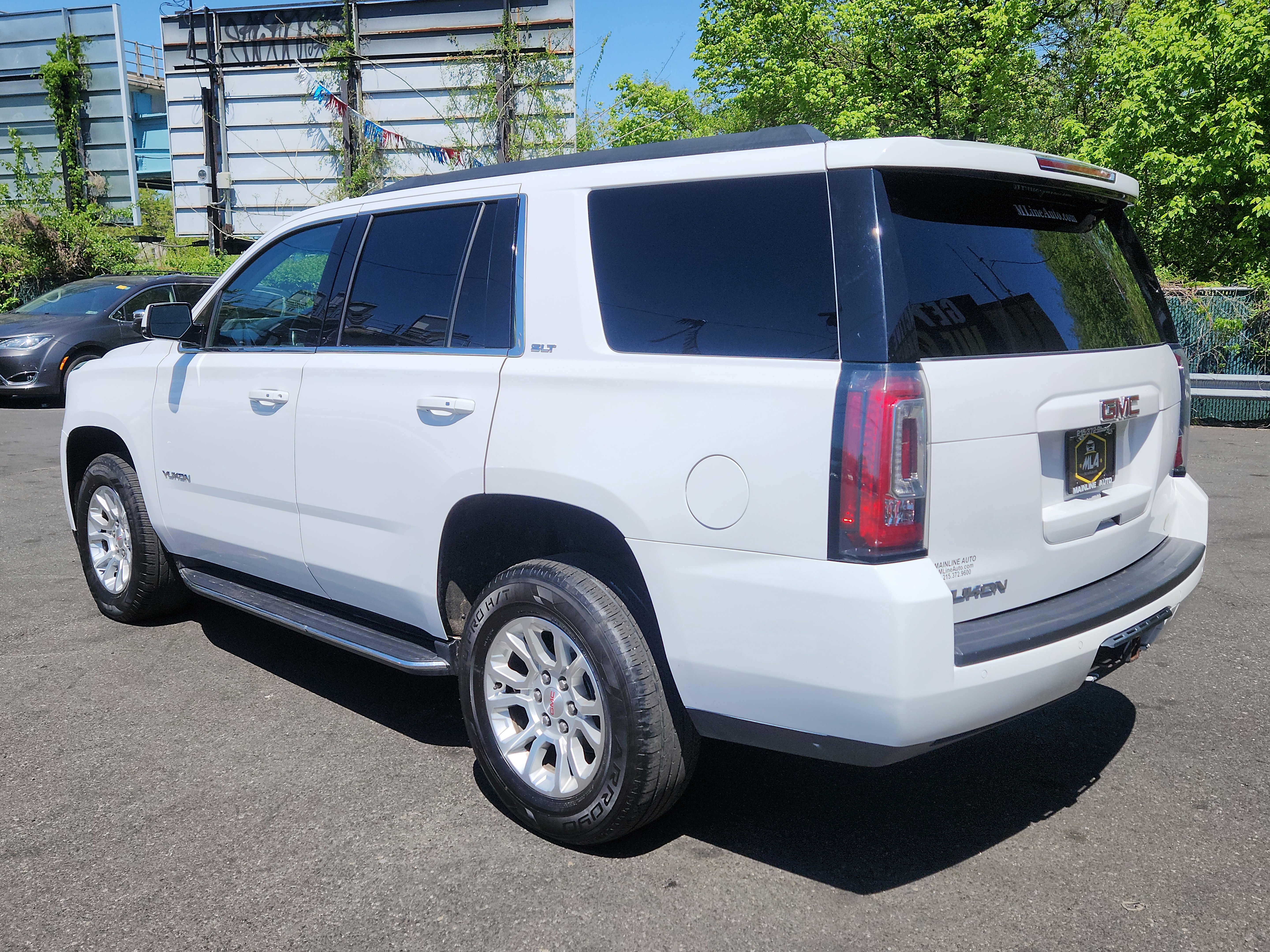 Used 2020 GMC Yukon SLT AWD/4WD image 3