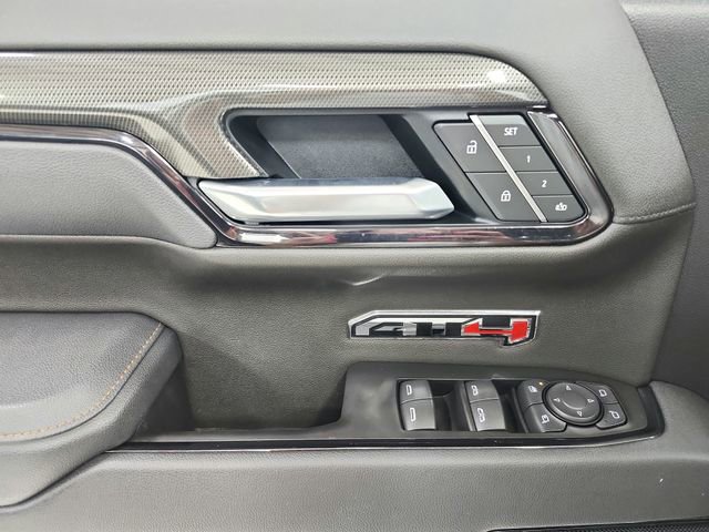 Used 2025 GMC Sierra 1500 AT4 w/ Technology Package AWD/4WD image 39