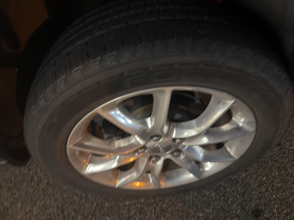 Used 2014 Jeep Grand Cherokee Summit image 11