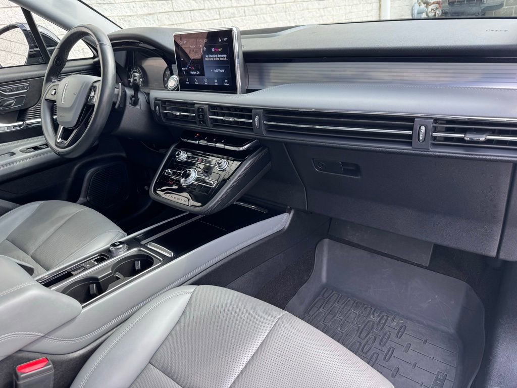 Used 2022 Lincoln Corsair AWD w/ Premium Package image 19