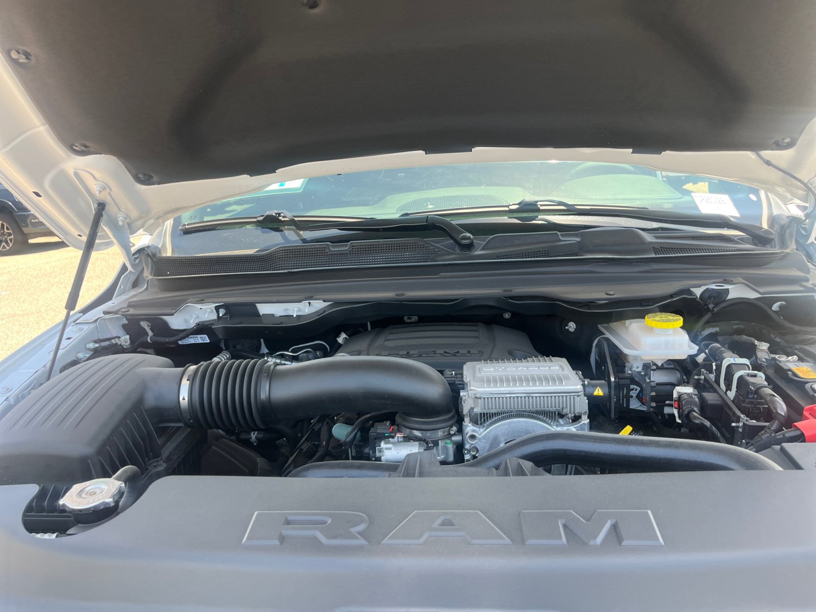 New 2026 RAM 1500 Laramie w/ Chrome Appearance Group AWD/4WD image 21