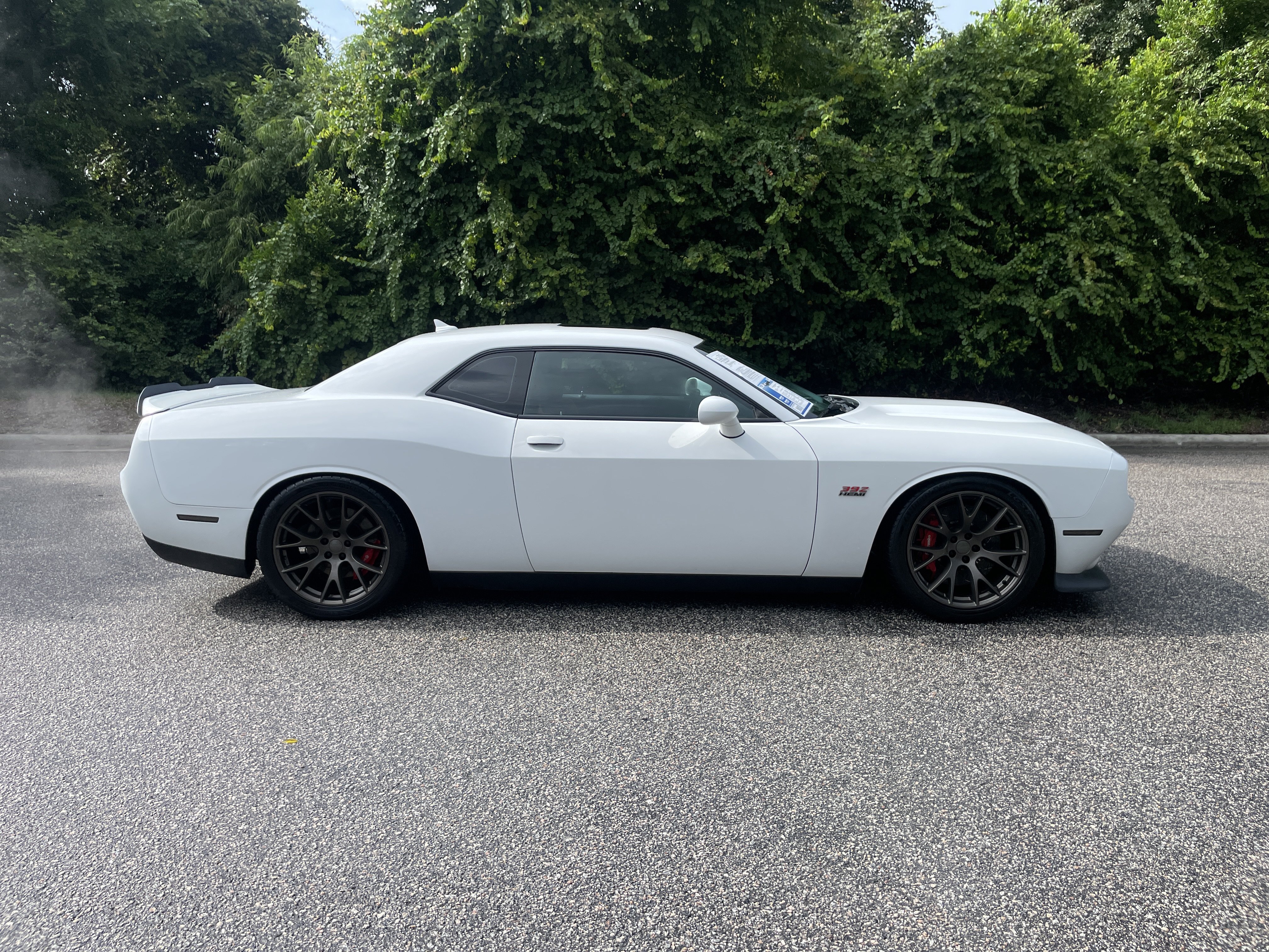 Used 2016 Dodge Challenger SRT w/ Technology Group RWD image 10