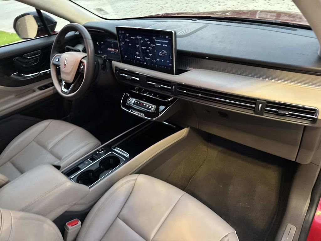 Used 2023 Lincoln Corsair FWD image 13