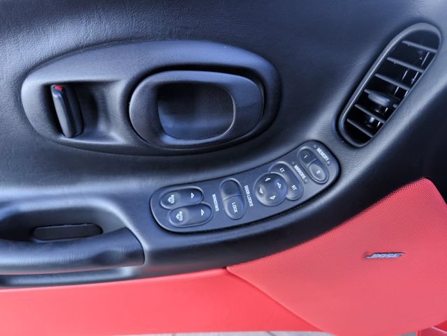 Used 2002 Chevrolet Corvette Z06 w/ Memory Pkg RWD image 13