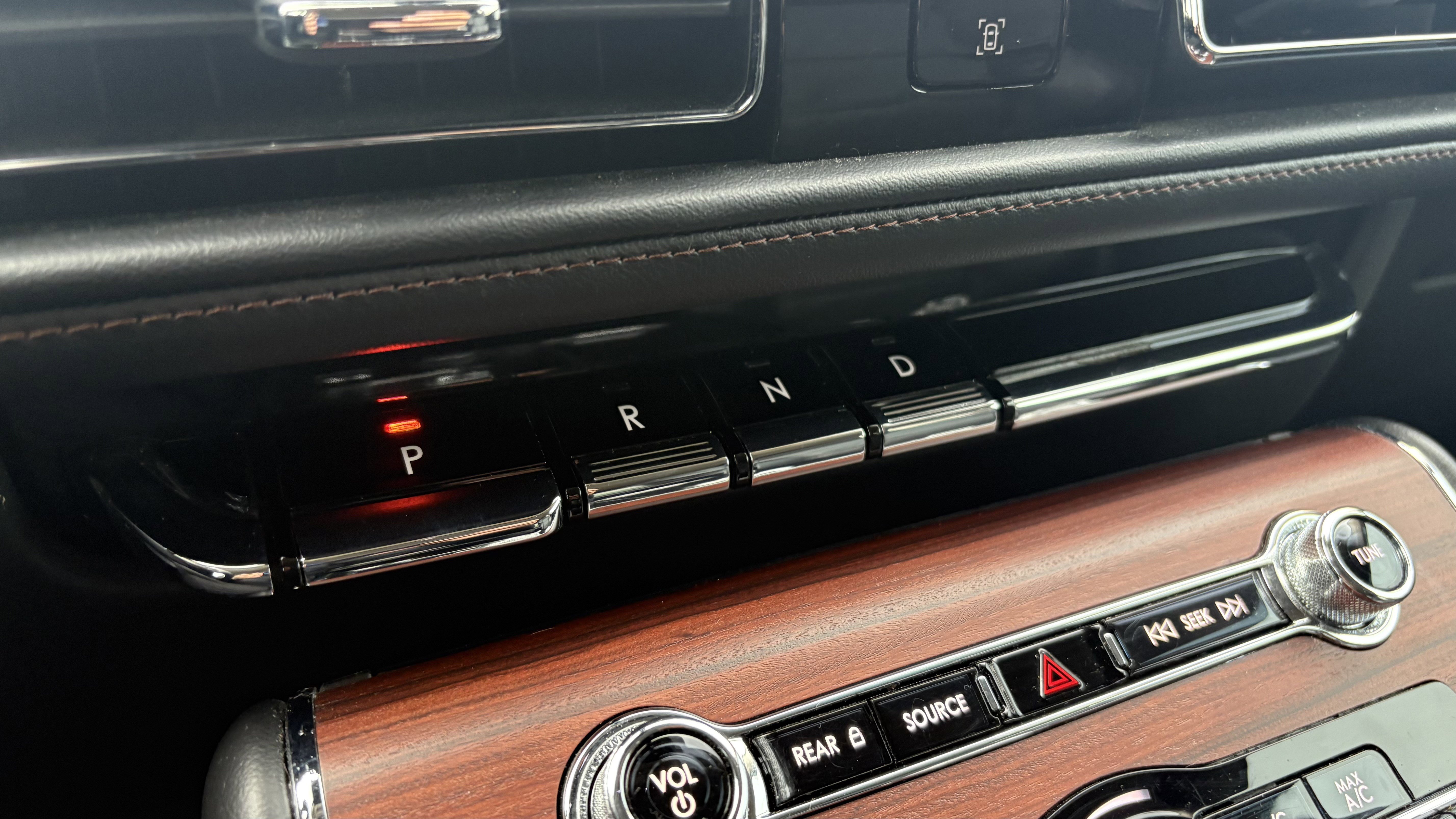 Used 2023 Lincoln Aviator Grand Touring w/ Equipment Group 301A image 27