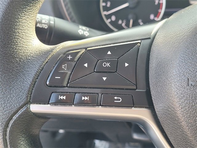 Used 2023 Nissan Sentra SV w/ Trunk Package image 14