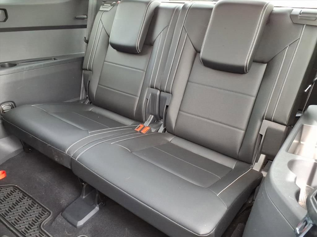 Used 2023 Volkswagen Atlas SE AWD/4WD image 13