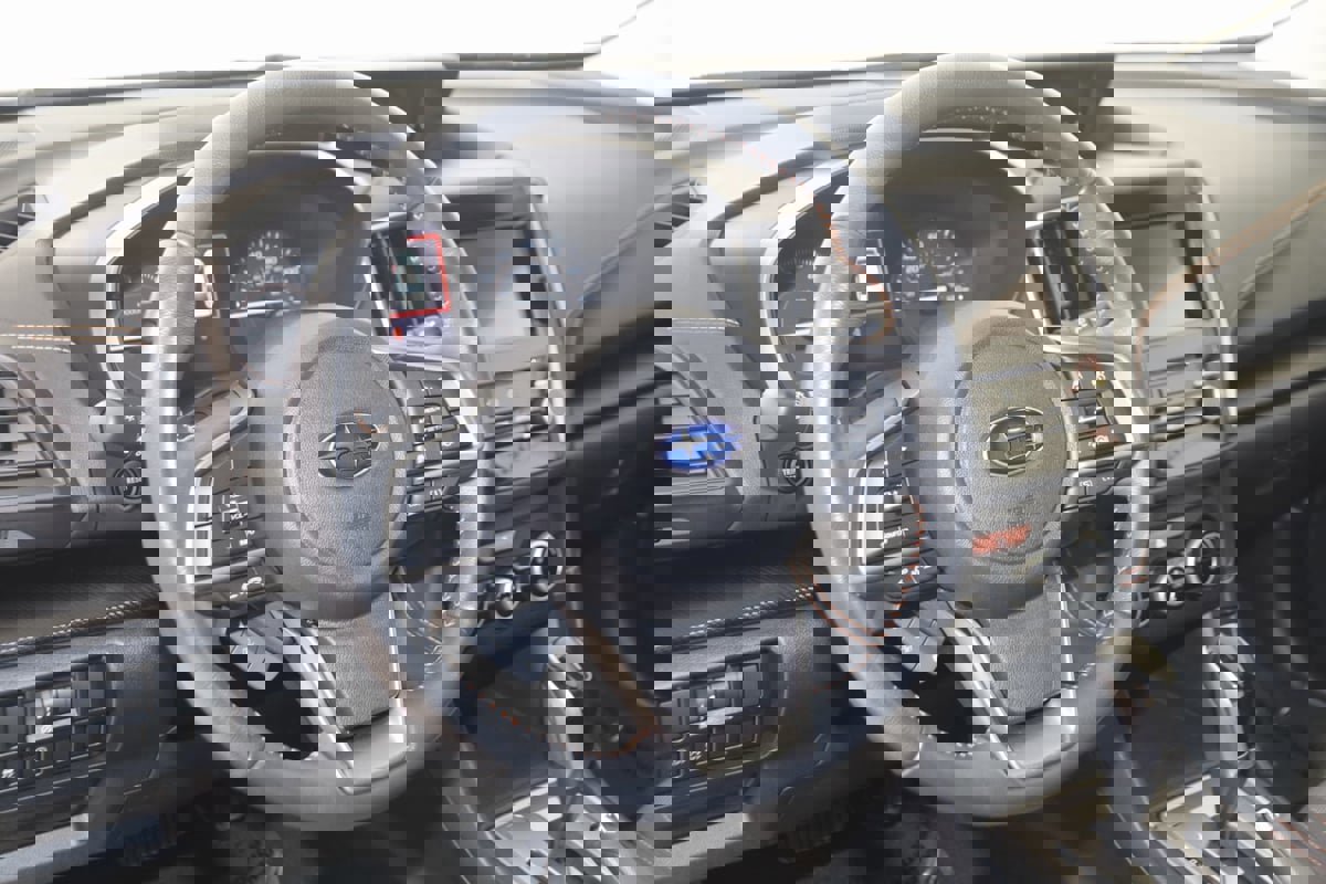 Used 2023 Subaru Crosstrek 2.0i Premium image 6