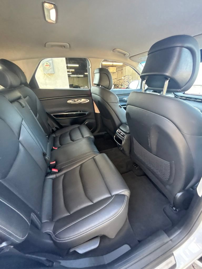 Used 2025 Genesis GV70 2.5T AWD/4WD image 22