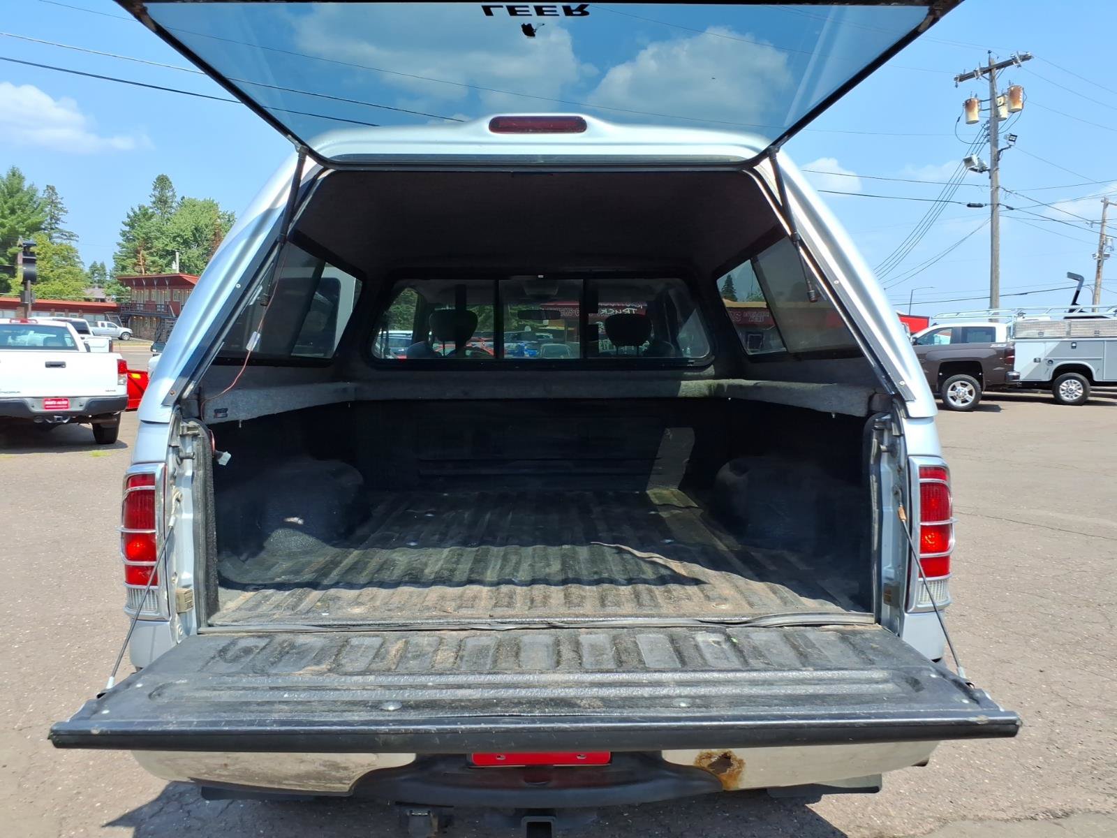 Used 2004 Ford F250 Lariat AWD/4WD image 12