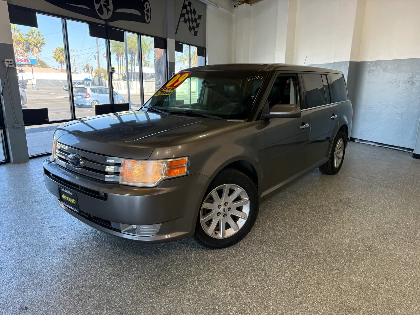 Used 2009 Ford Flex SEL FWD image 3