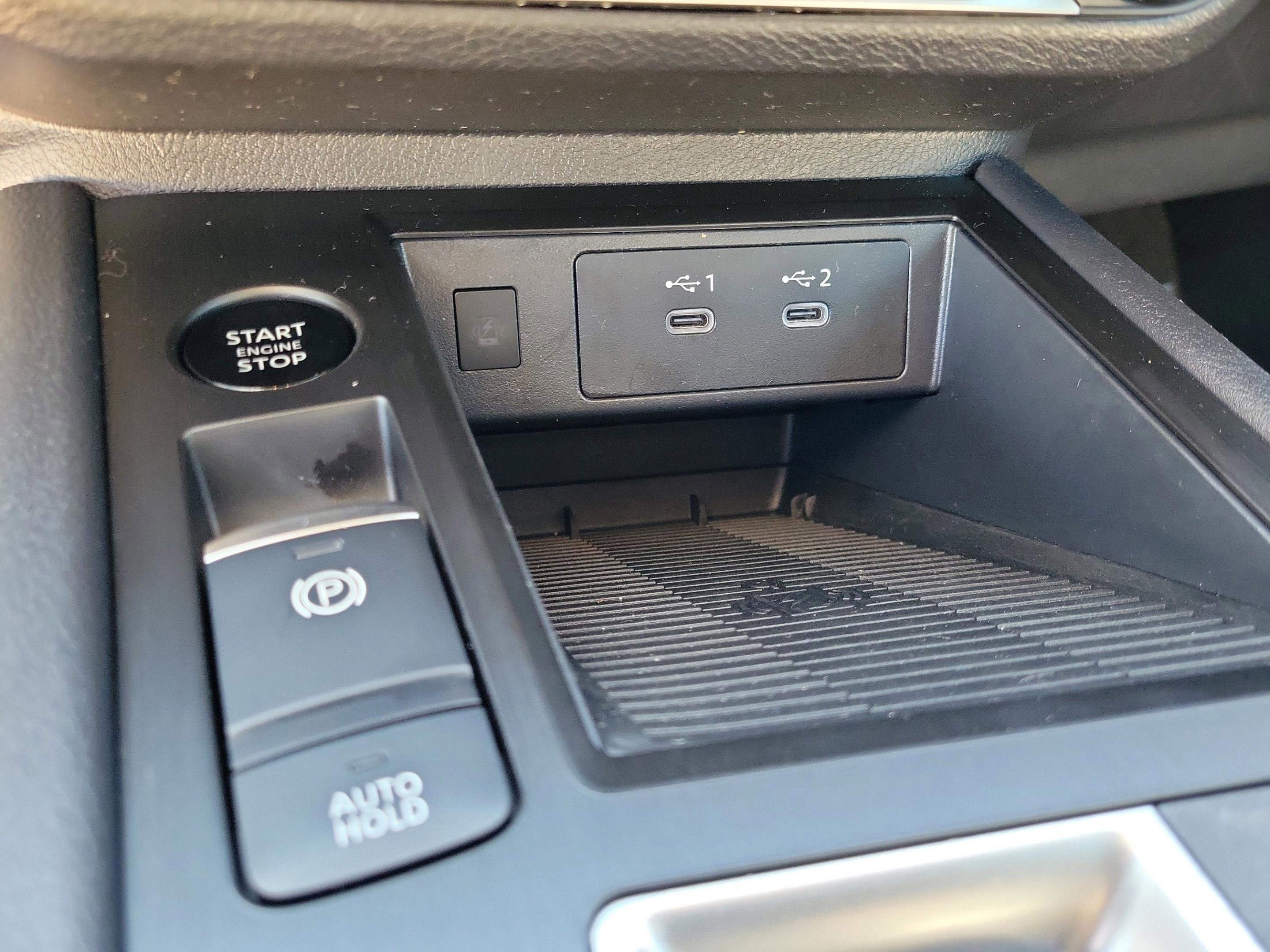 Certified 2025 Nissan Kicks SV image 29