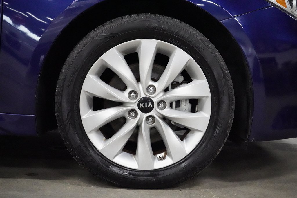 Used 2017 Kia Optima LX FWD image 37