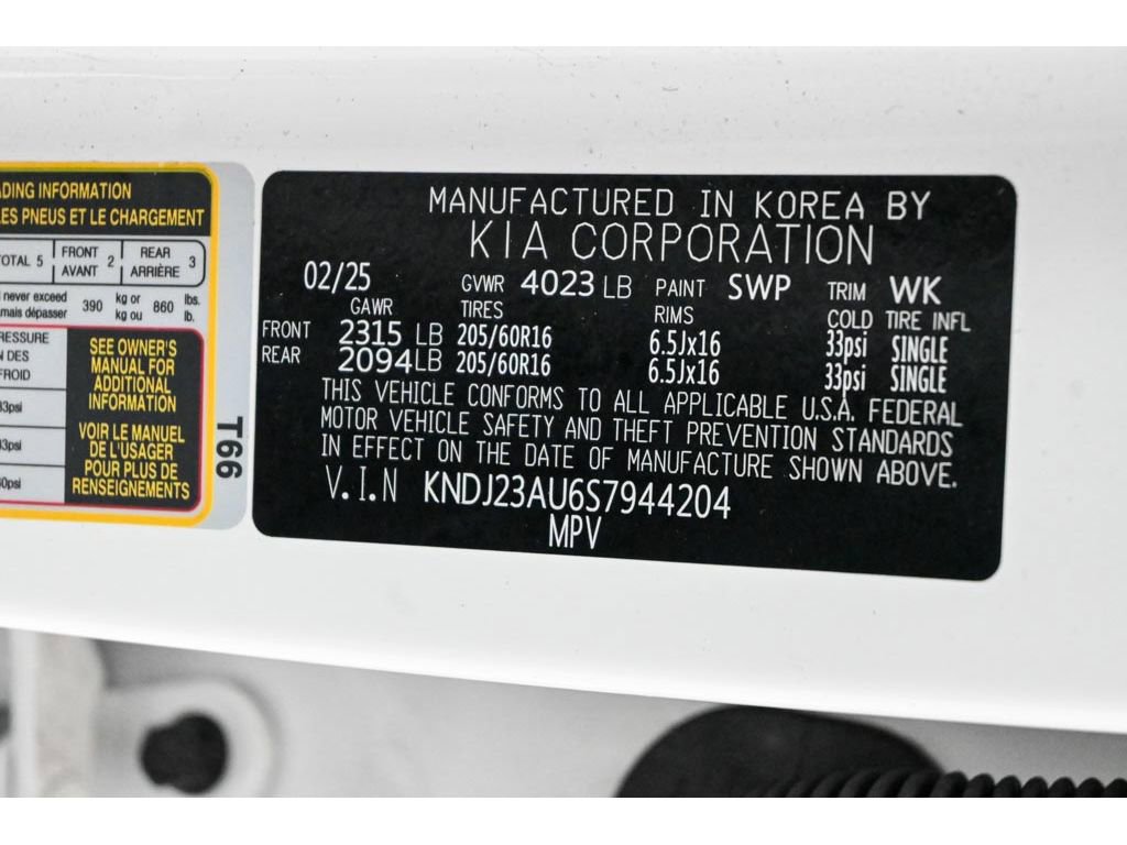 Used 2025 Kia Soul LX image 30