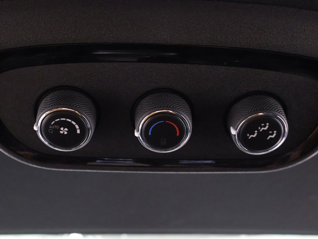 Used 2022 Dodge Durango GT image 36