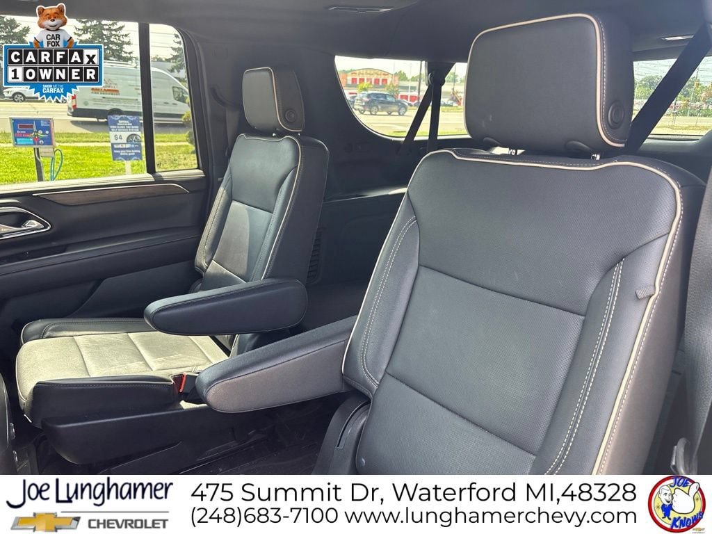 Used 2023 Chevrolet Suburban Premier w/ Advanced Technology Package AWD/4WD image 13