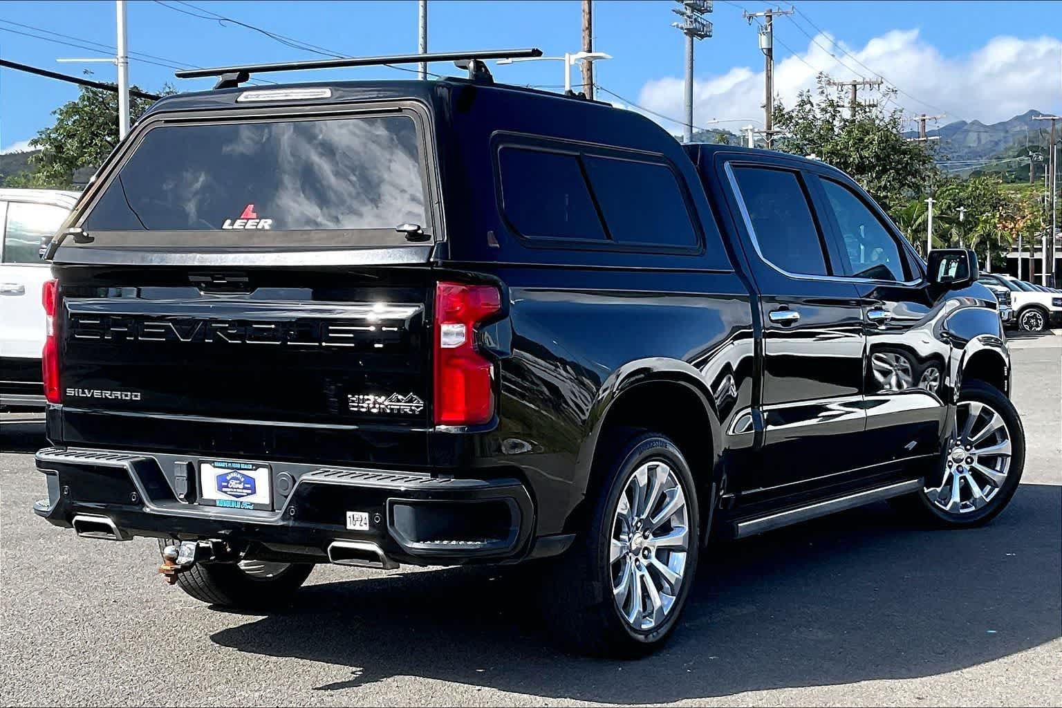 Used 2020 Chevrolet Silverado 1500 High Country w/ Technology Package AWD/4WD image 22