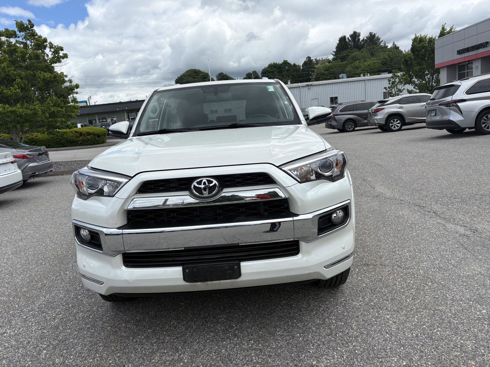 Used 2019 Toyota 4Runner Limited AWD/4WD image 2
