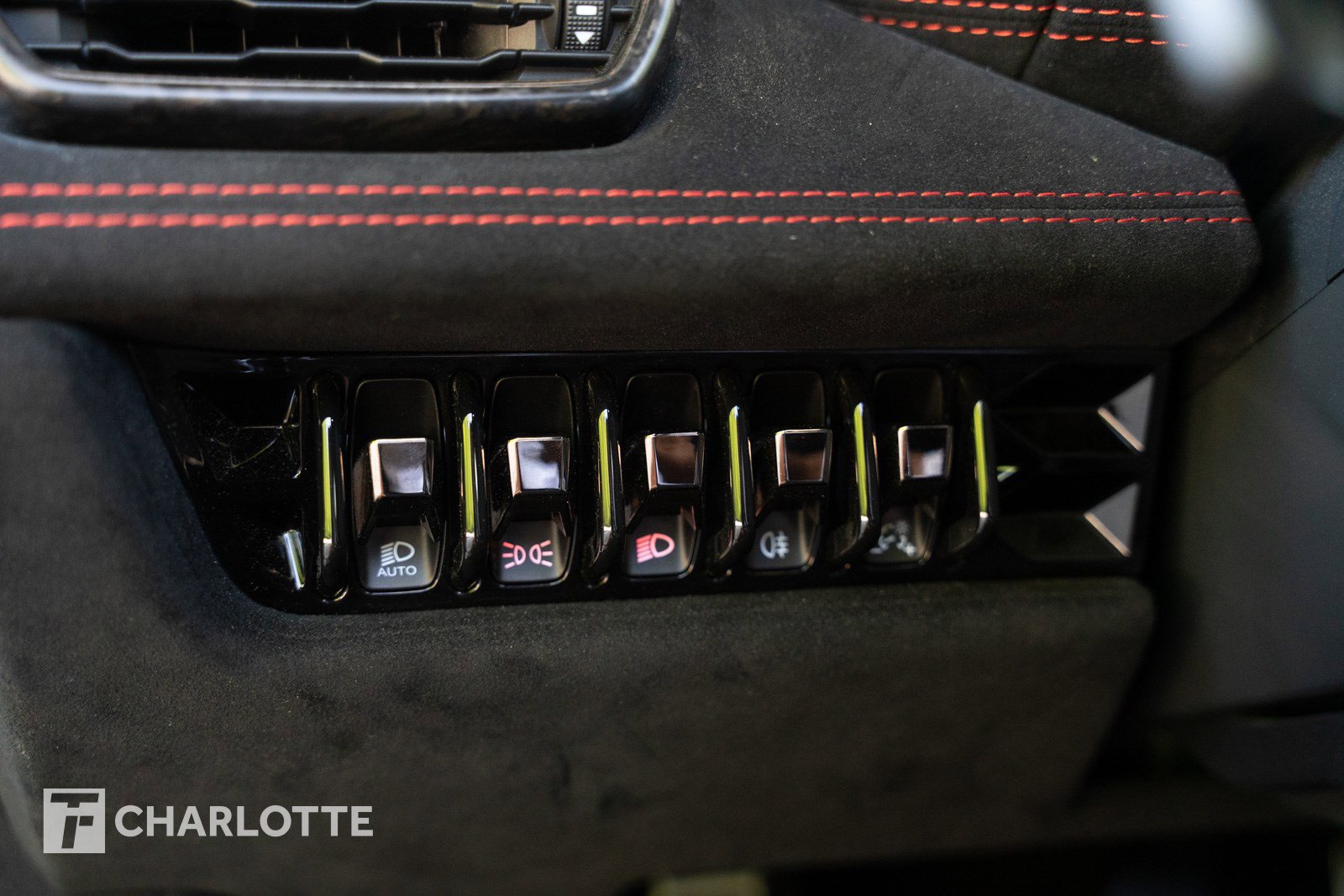 Used 2018 Lamborghini Huracan Performante image 25