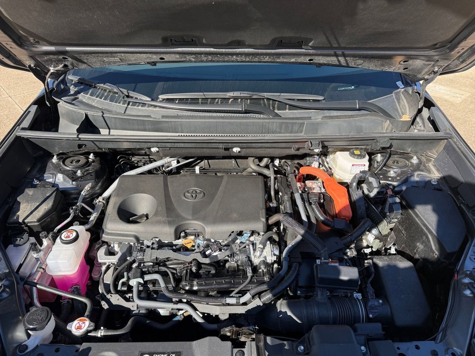 Used 2025 Toyota RAV4 LE image 32