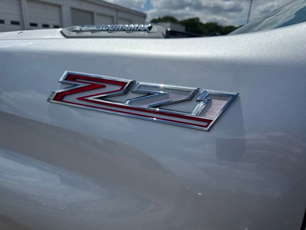 Used 2023 Chevrolet Silverado 2500 LTZ w/ LTZ Plus Package AWD/4WD image 9