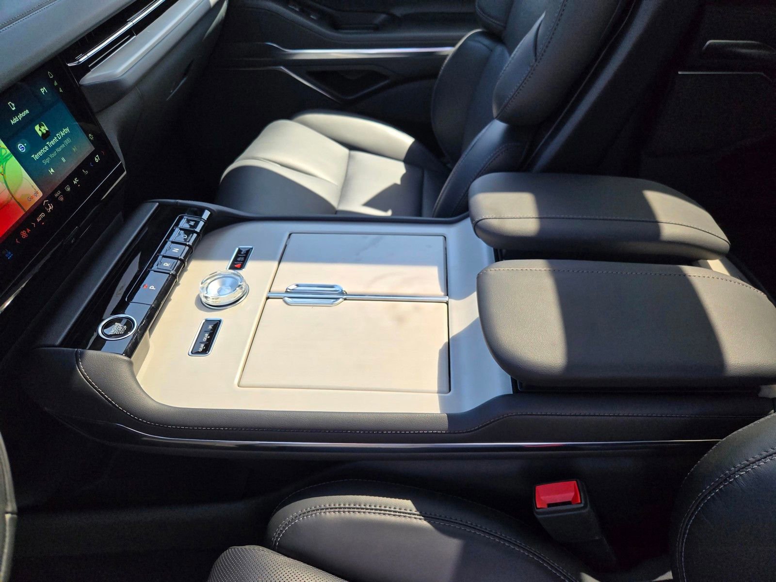 New 2026 Lincoln Navigator L Reserve AWD/4WD image 11