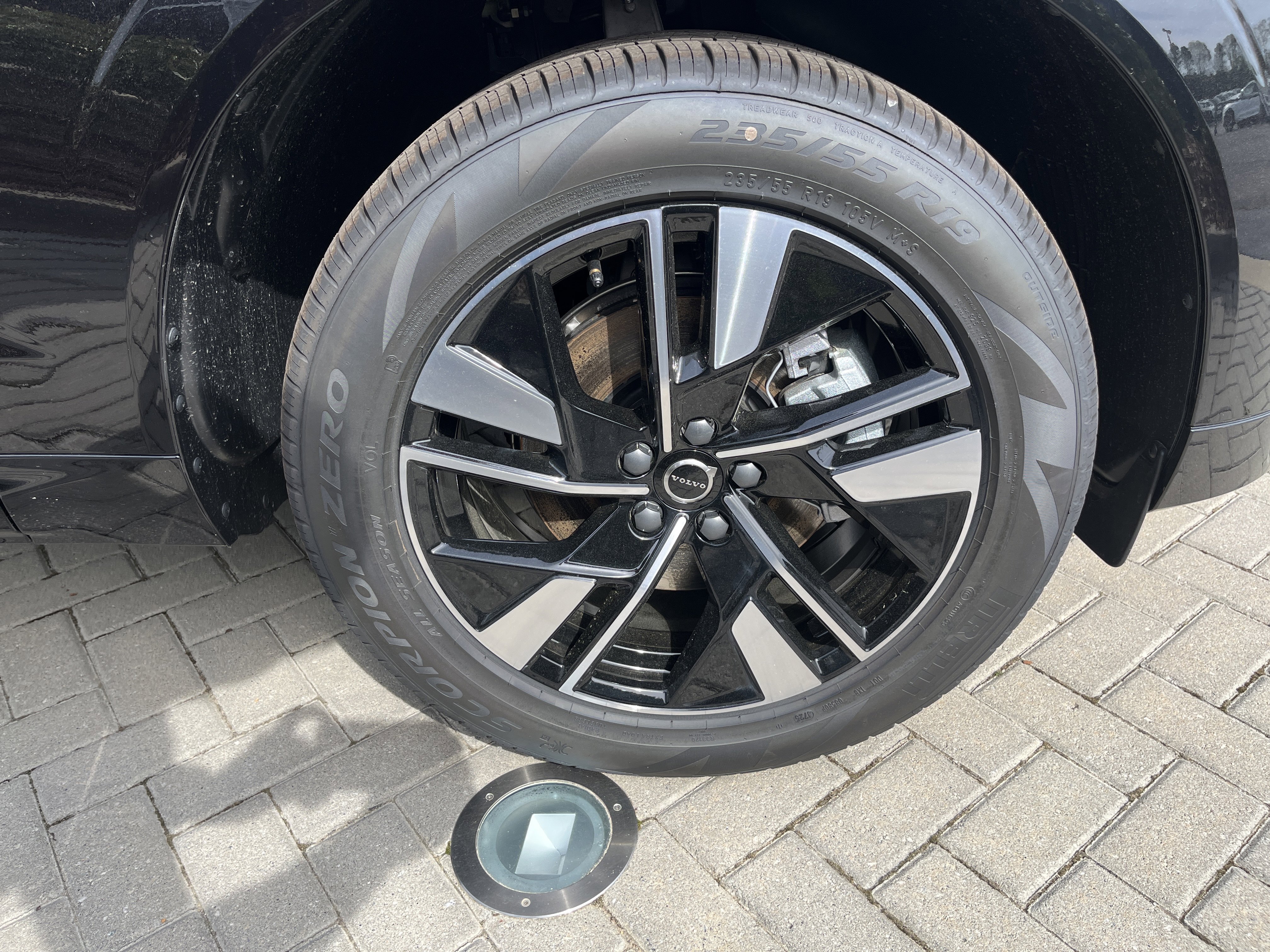 New 2026 Volvo XC60 B5 Core w/ Protection Package Premier image 25